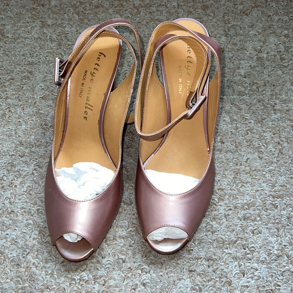 NIB Hettye Muller Strappy Open Toe pump heels Sz 39.5 Italy